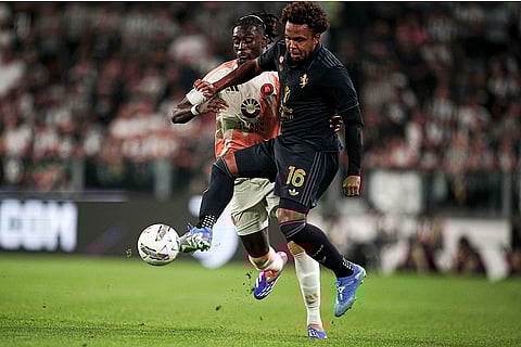 Serie A 2024-25 Juventus vs Roma: Weston McKennie fights for the ball with Kouadio Kone